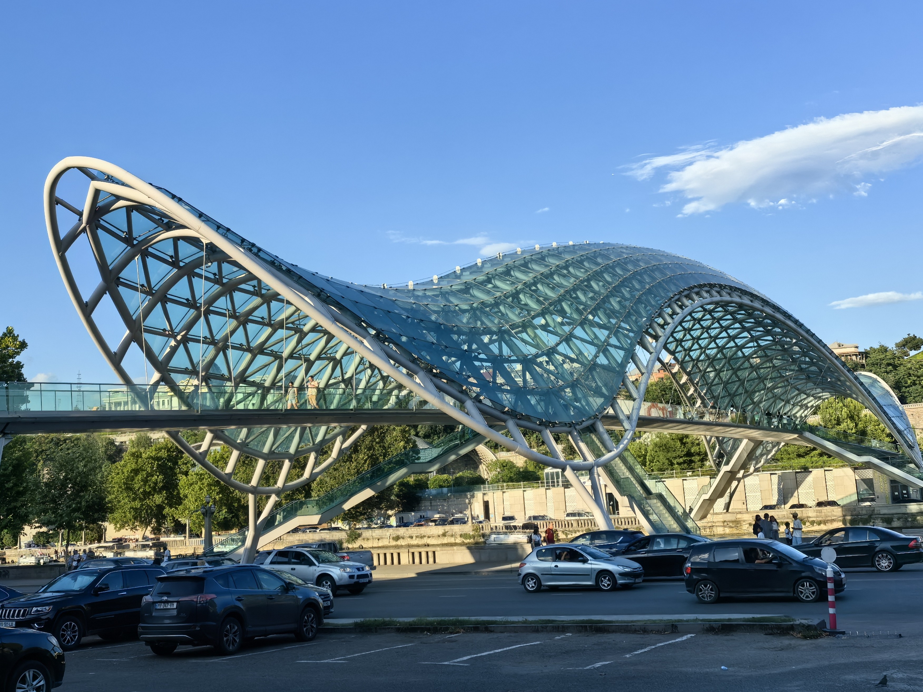 第比利斯的和平桥