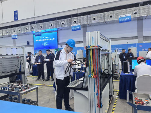 淬火成钢匠星耀湘千名技能高手在湖南株洲开启巅峰对决