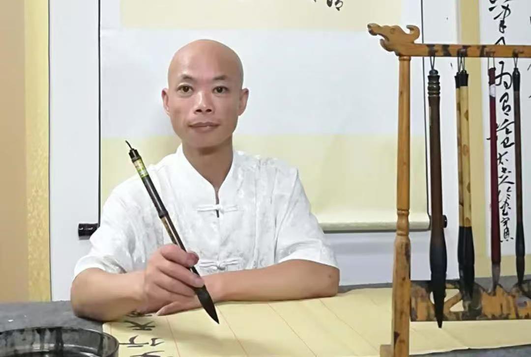 笔墨生香处山水有清音——记书画家曾祖山的艺术人生